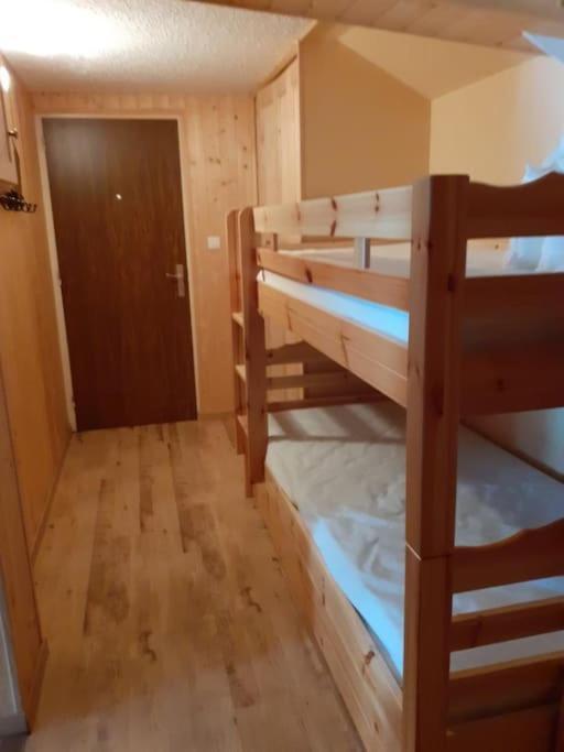 Grand Appartement Aux Rousses Au Dessus De La Meublerie Du Bois De L'Ours 레루스 외부 사진